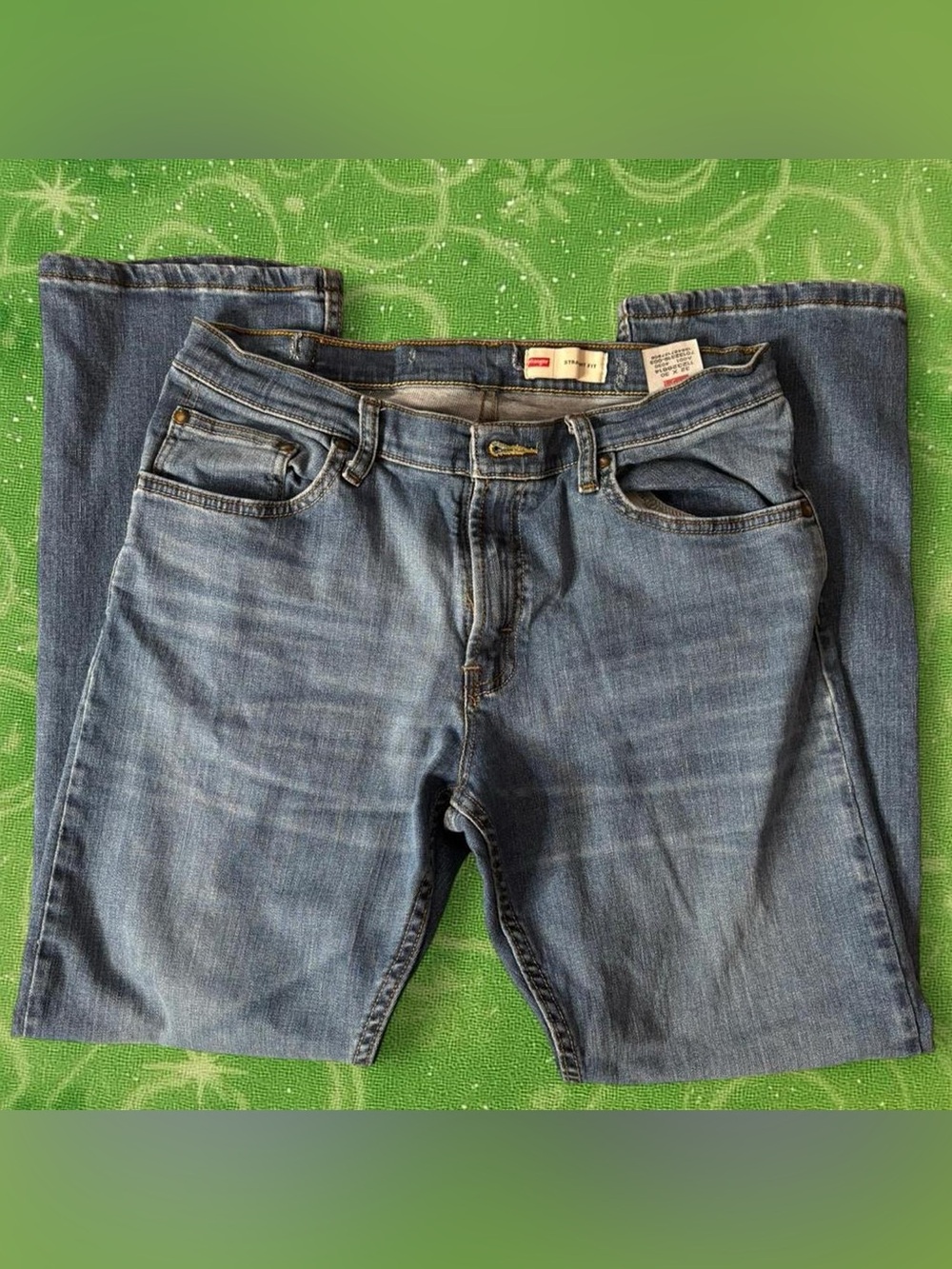 Wrangler Classic Straight Blue Jeans